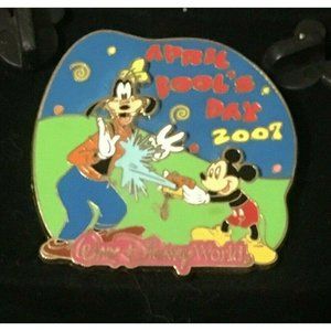 Disney April Fool's Day Mickey and Goofy Walt Disney Pin Collectible From 2007